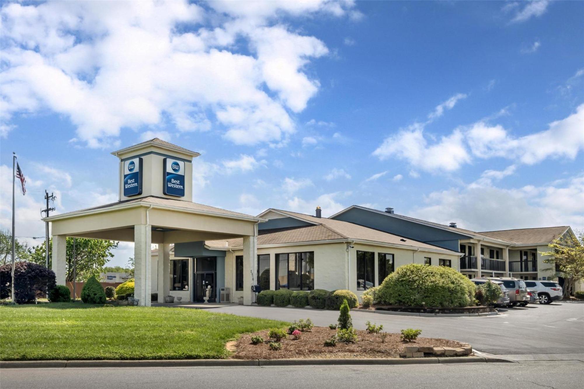 Best Western Inn & Suites Monroe Exterior photo