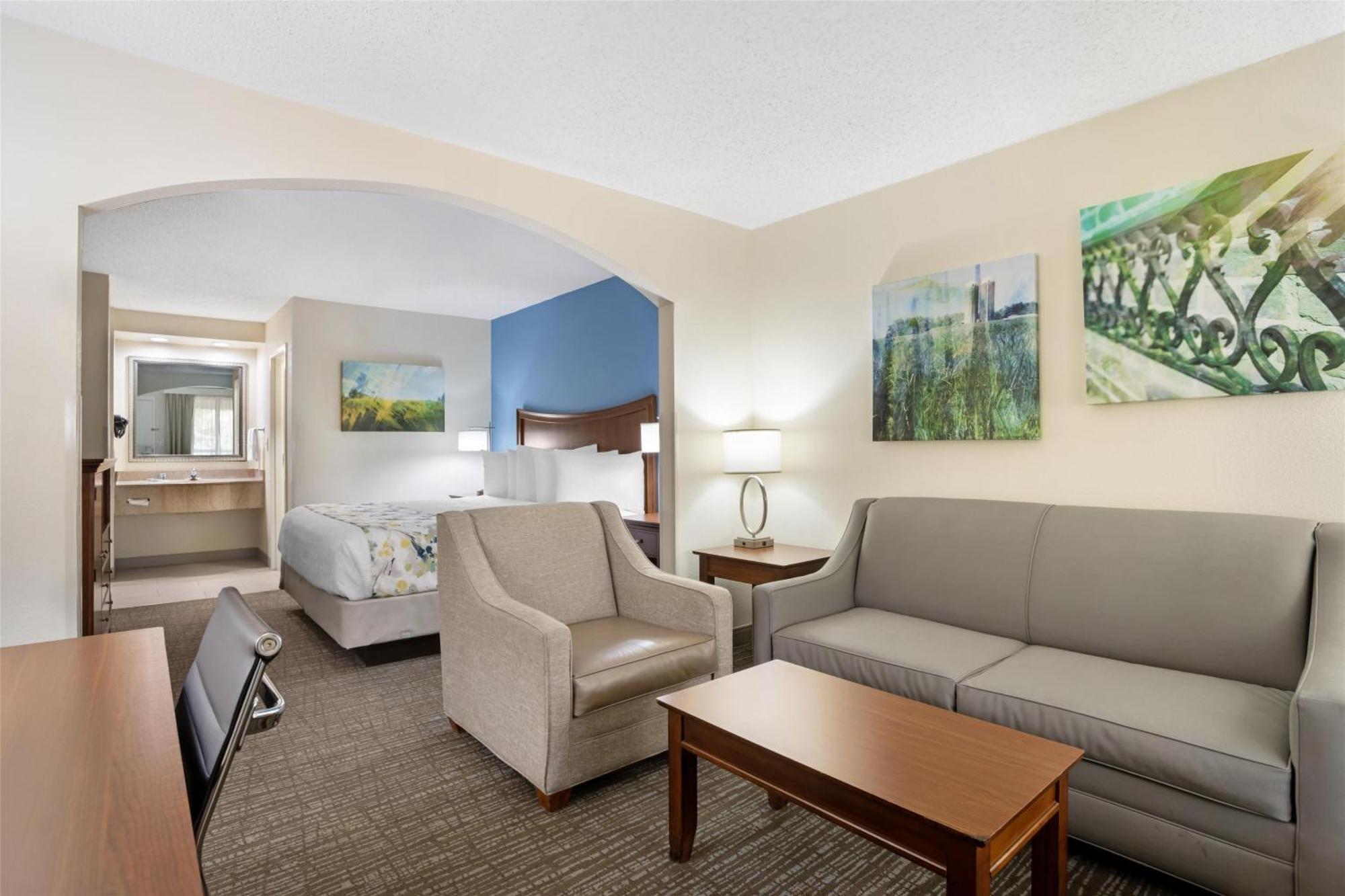 Best Western Inn & Suites Monroe Exterior photo